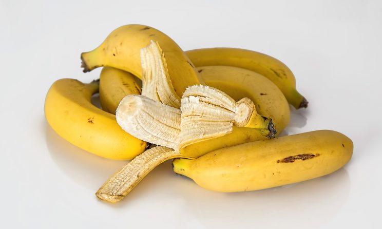 How to Make Banana Face Packs at Home to Get Rid of Pimples, Oily Skin and Winter Dry Skin