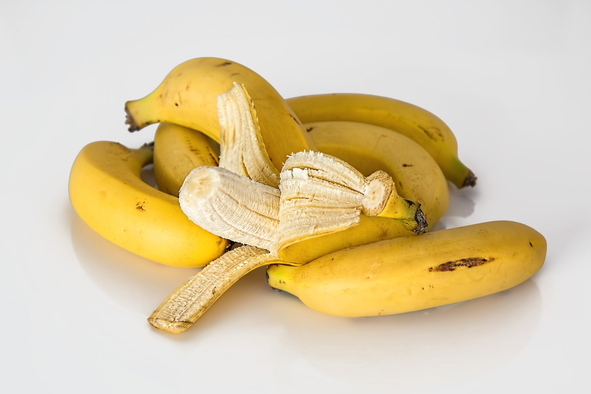 How to Make Banana Face Packs at Home